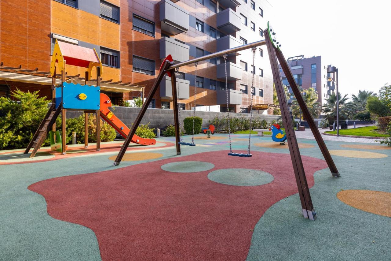 Apartamento Forum-Ciencias Con Piscina, Gym & Parking Granada Buitenkant foto